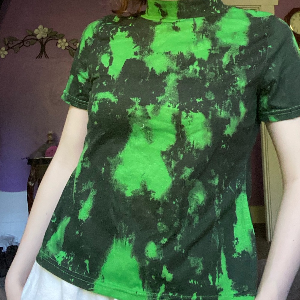 tie die top